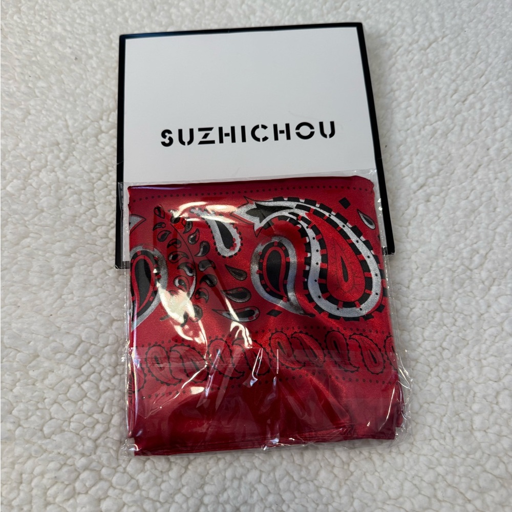 Suzhichou Red Polyester Scarf Black and Grey Paisley Print